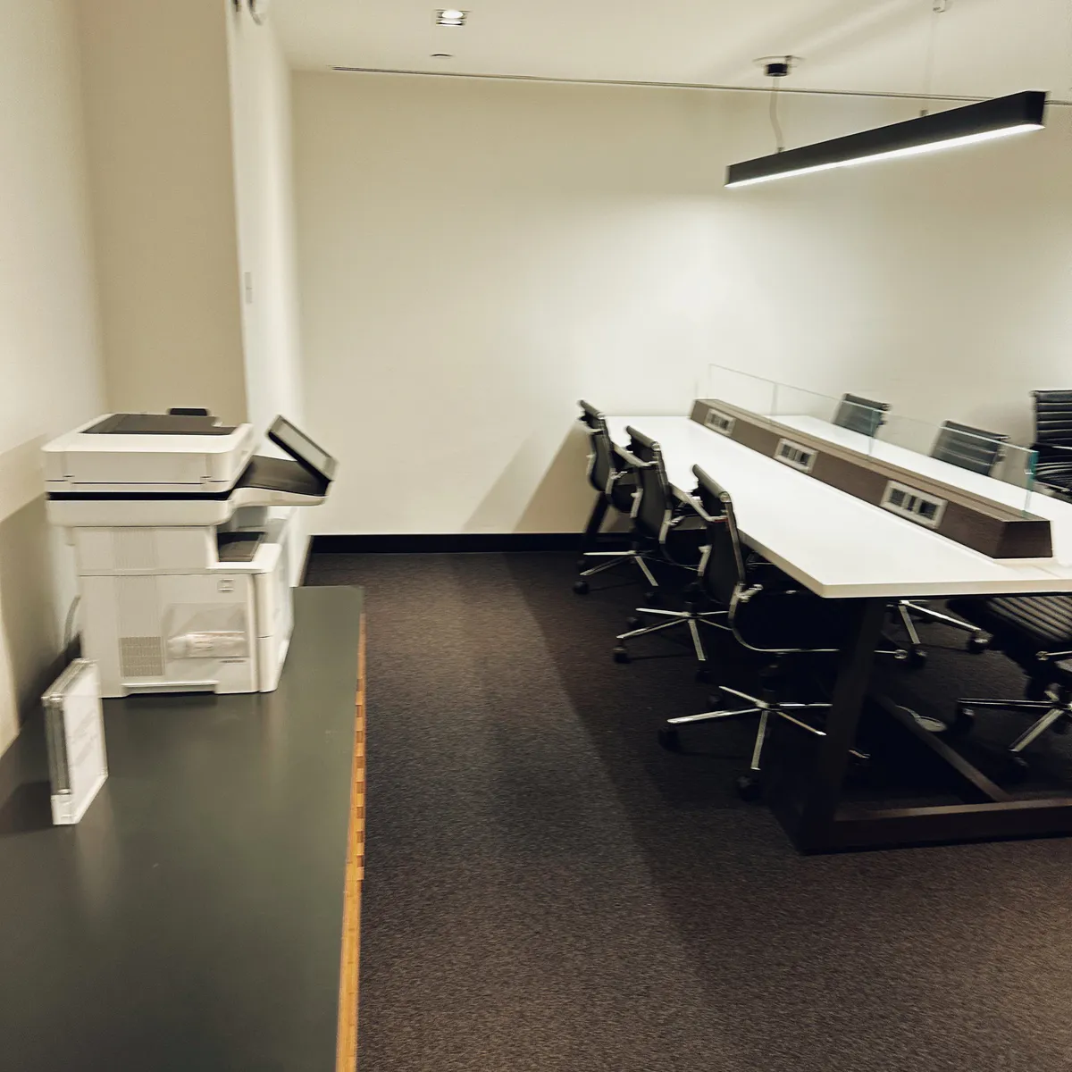 Business room at the British Airways Club Lounge at Gatwick